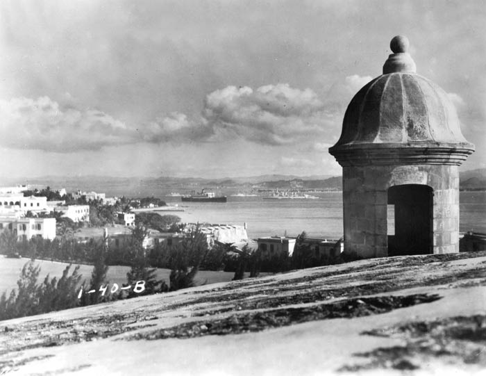 Entrance to San Juan Harbor. 1940  SC 115701